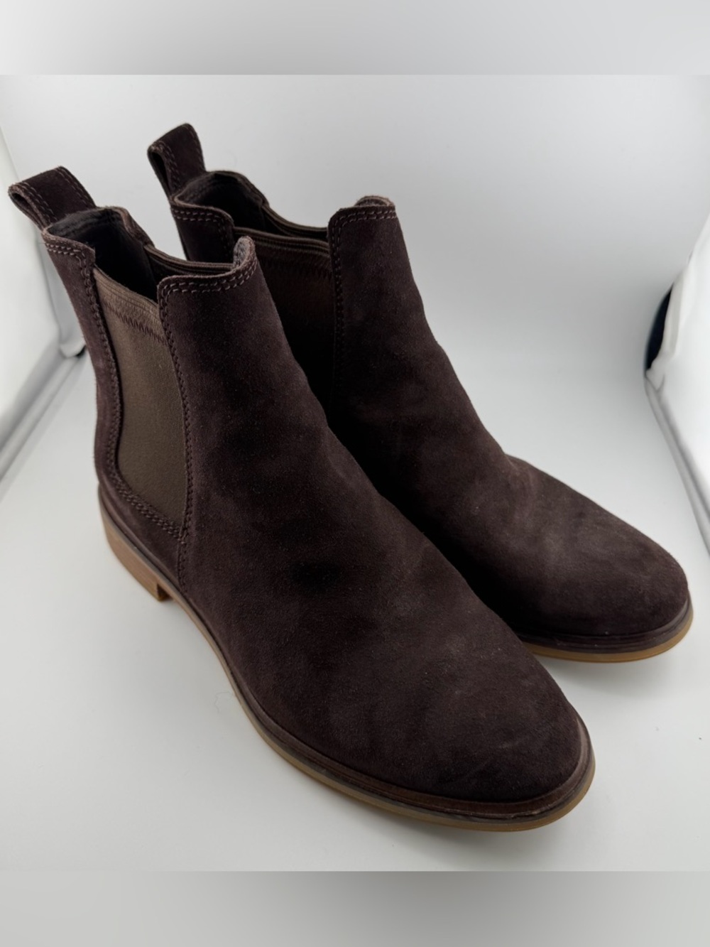 Clarks Clarkdale Arlo Suede Chelsea Boots - Dark Brown